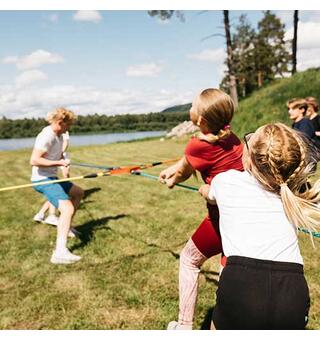 Tug O war Drakamptau med ring